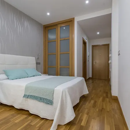 Апартаменти Loft Palya Mar En